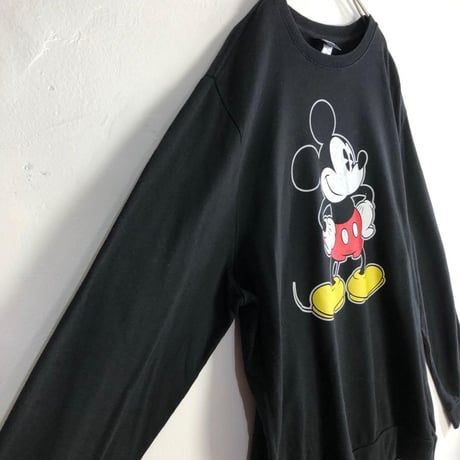 Disney  ディズニー　ミッキー　ビッグプリント　スウェット　トレーナー　黒