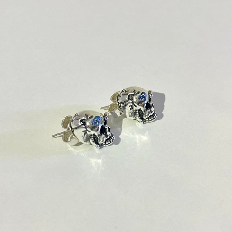 シルバー925 スカル ドクロ ピアス 刻印 両耳 布袋付 | PEACE TOWN