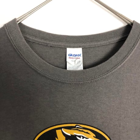 カレッジ　ミズーリタイガース　半袖　Tシャツ　カーキ