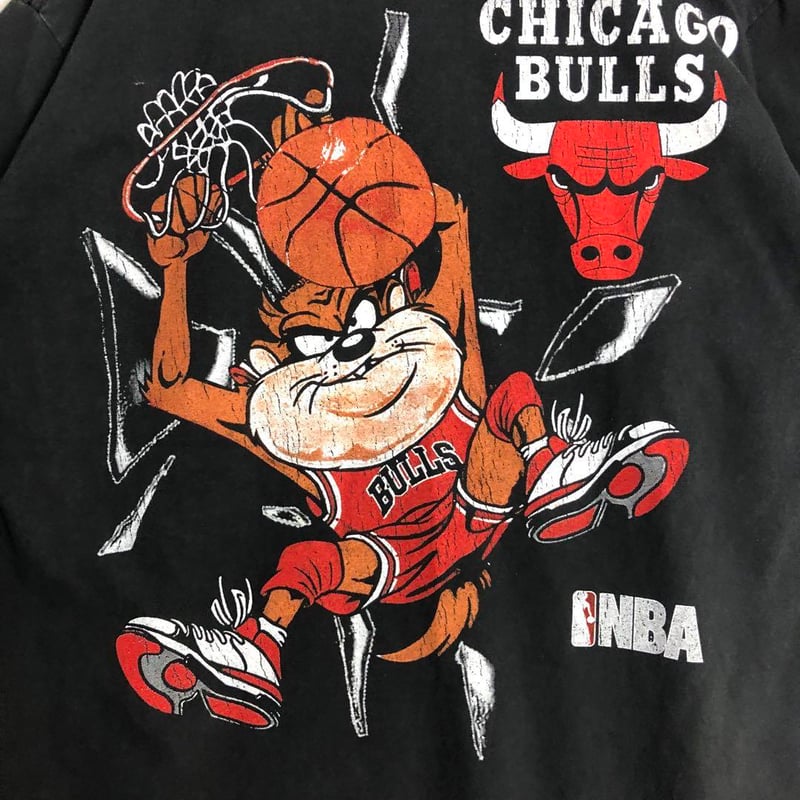 NBA コラボTシャツ シカゴ・ブルズ&タズマニアンデビル BOOTLEG NBA ブルズ タズマニアンデビル Tシャツ ビッグプリント 黒