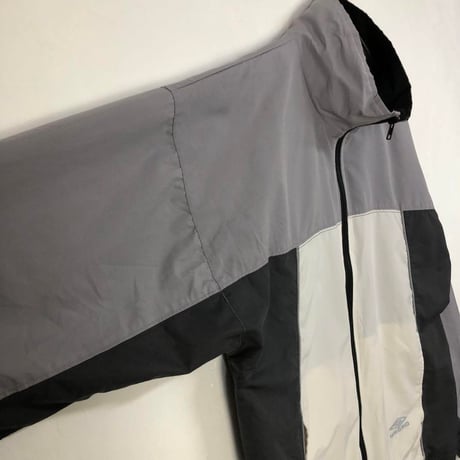 アンブロ　刺繍　ロゴ　トラックジャケット　ジャージ　切黒　グレー