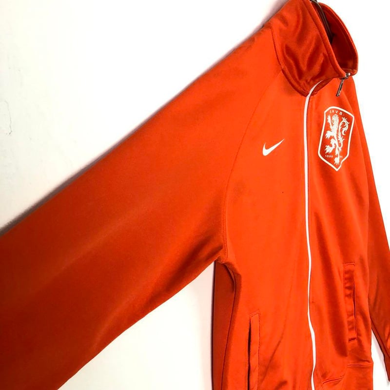 ナイキ オランダ代表 ジャージ トラックジャケット ロゴ