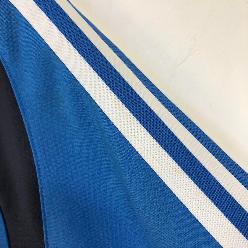 【希少カラー】アディダス トラックジャケット ロゴ刺繍 袖ライン 美品 洗練 希少カラー】アディダス トラックジャケット ロゴ刺繍 袖ライン 美品