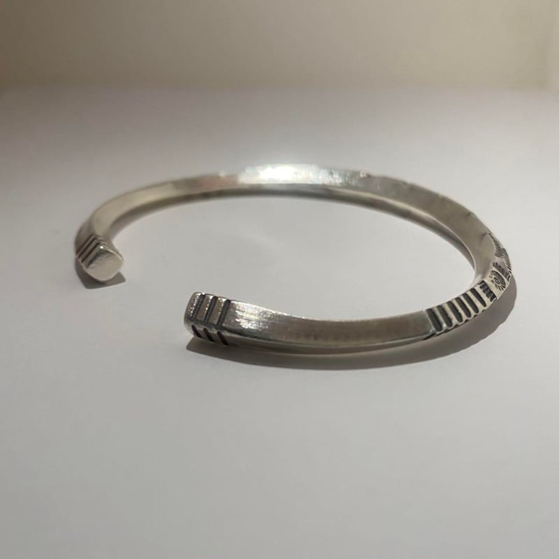 カレンシルバー　カレン族　バングル　ブレスレット　ハンドメイド　布袋付き　925 KARENSILVER カレンシルバー カレン族 バングル ブレスレット