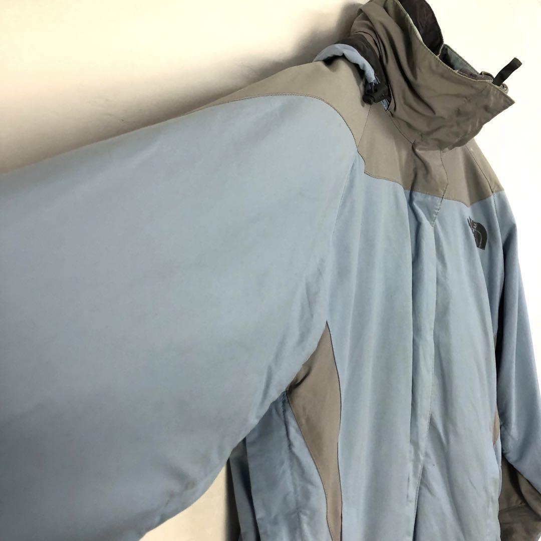 【美品】タンタンの冒険　ナイロンジャケット　マウンテンパーカー 刺繍イラスト CAMPFREE パーカー メンズ レディース 大人用 胸刺繍 刺繍入り ジップ