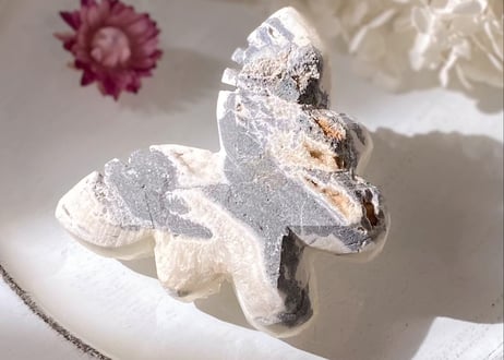 【運気の好転】 エンジェルオーラ水晶×蝶々型クラスター