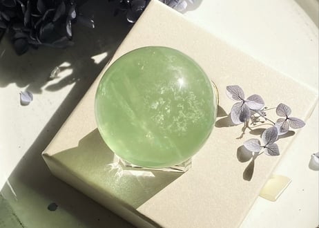 【稀少】香花嶺産 アップルグリーンフローライト／スフィア