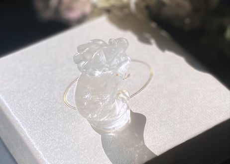 天然水晶（クリアクォーツ）／月の上のきつね