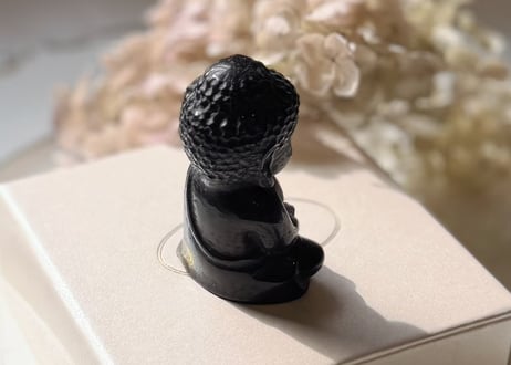 ブラックオブシディアン（黒曜石）の瞑想ブッタ