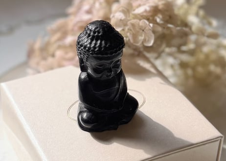 ブラックオブシディアン（黒曜石）の瞑想ブッタ
