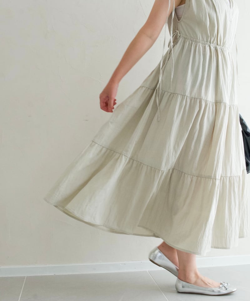 Tiered one-piece | オフベージュ | MI AND MOU
