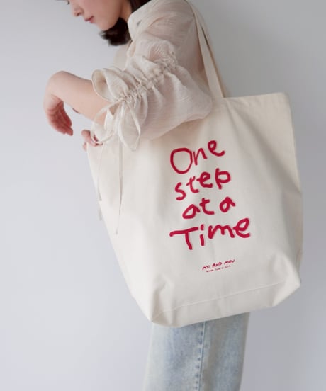 【送料無料】One step at a time Tote bag
