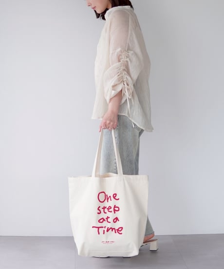 【送料無料】One step at a time Tote bag