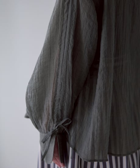 sheer ribbon blouse｜スモーク