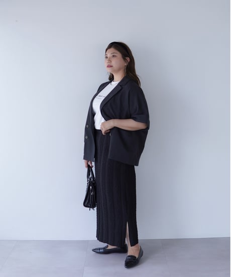 line tight skirt｜ブラック