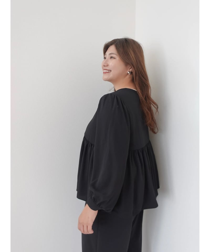 2way peplum blouse｜ブラック | MI AND MOU