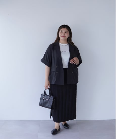 line tight skirt｜ブラック