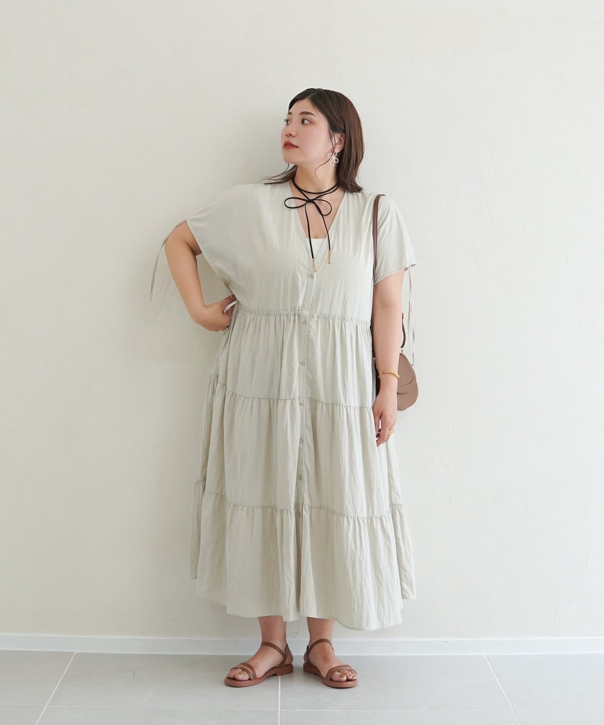 シャツワンピース　ベージュ　MI AND MOU Tiered one-piece | オフベージュ | MI AND MOU