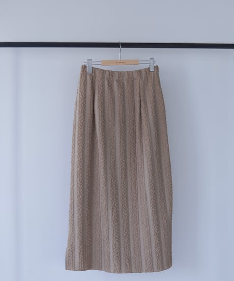 line tight skirt｜ベージュ