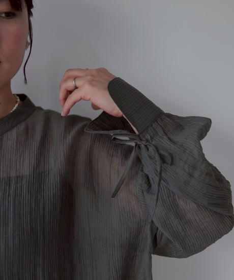 sheer ribbon blouse｜スモーク