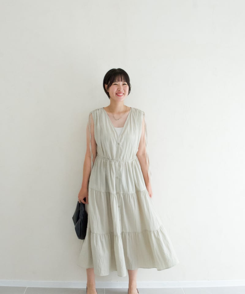 Tiered one-piece | オフベージュ | MI AND MOU