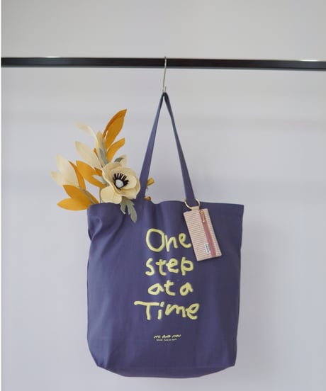 【送料無料】One step at a time Tote bag