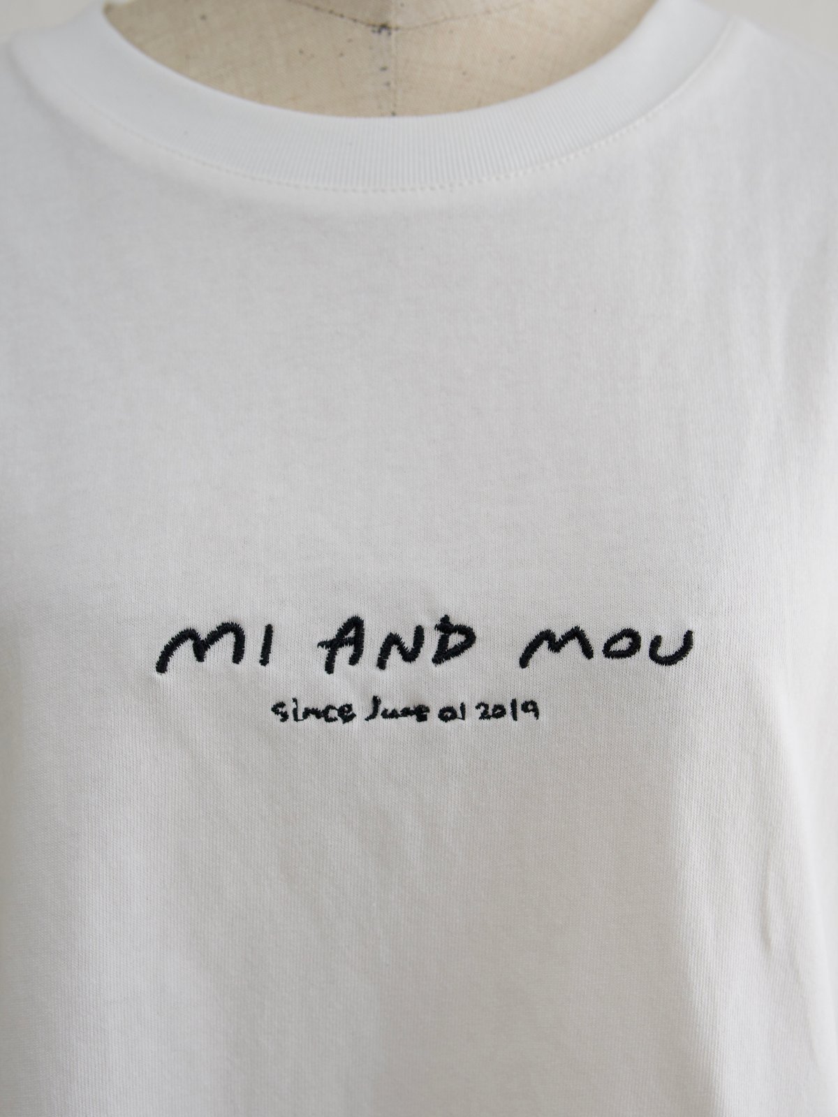 ロゴ刺繍Tシャツ｜size2 | MI AND MOU