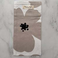 よもぎ玄米アイピロー　花柄カバー付き【アイボリー】