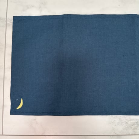 よもぎ玄米カイロ　コットンリネンカバー付き【月と星の刺繍】夜空ネイビー