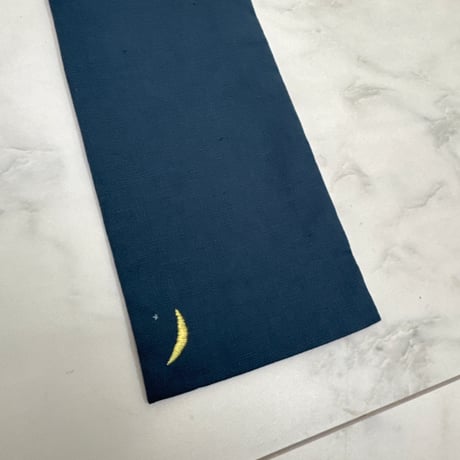 よもぎ玄米アイピロー　コットンリネンカバー付き　夜空ネイビー【月と星の刺繍入り】