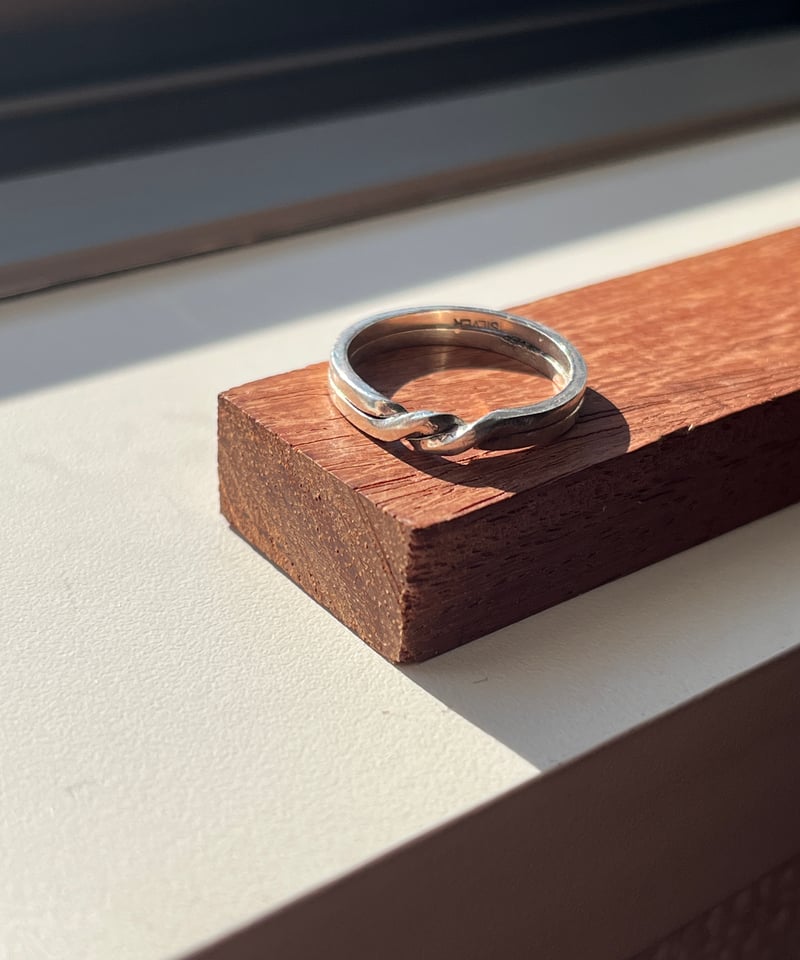 gimmel ring | Mera Mellow