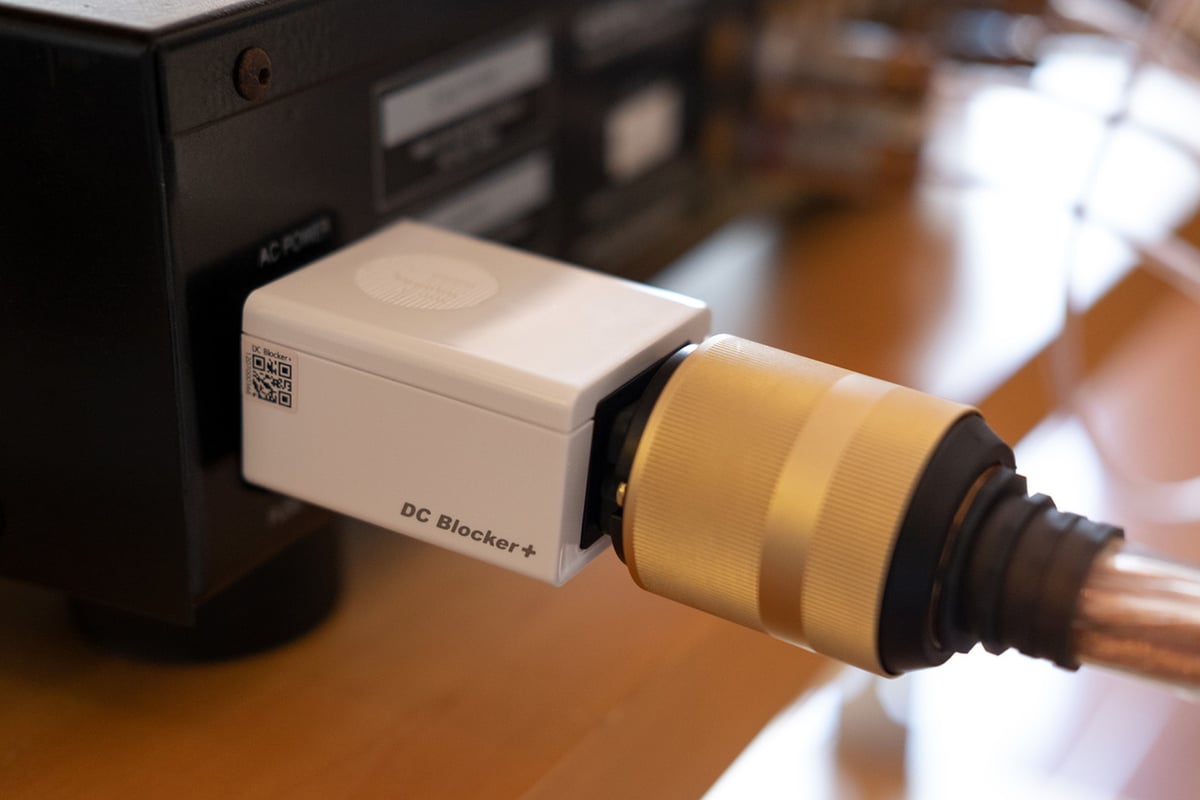 iFi audio DC Blocker+ 大電流対応インレット挿込型DC iFi audio DC Blocker+ 大電流対応インレット挿込型DC