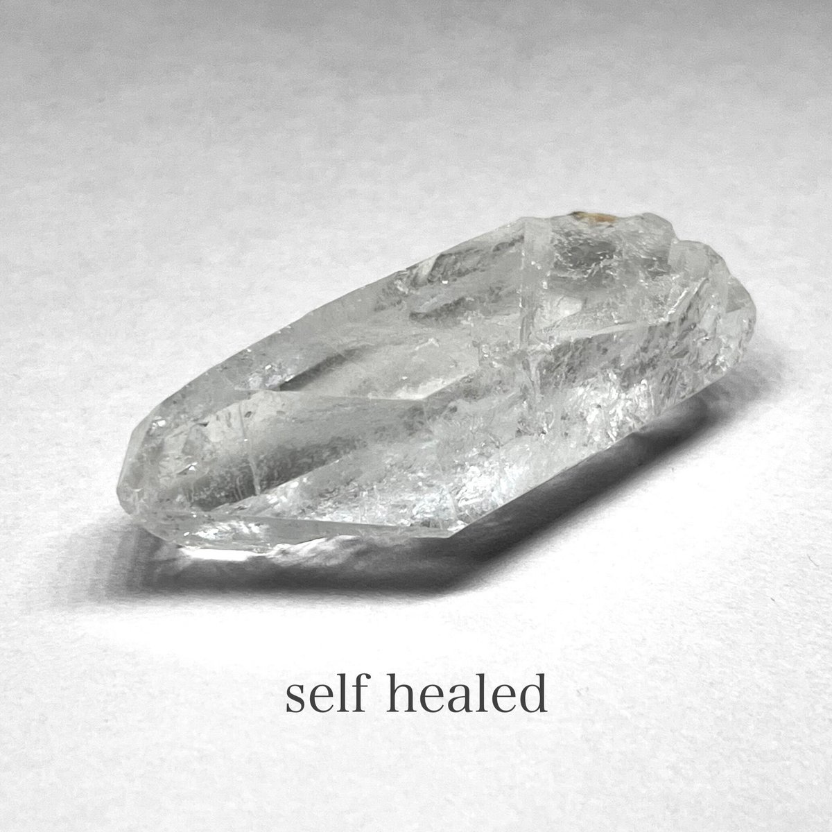 セルフヒールド　ダウ self healed /セルフヒールド水晶ラフポイント A 透明度AA | N.st
