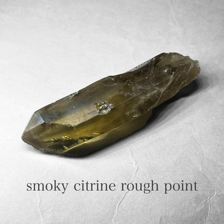 smoky citrine rough point：key・phantom line / スモーキーシトリンラフポイント 3：キー ( レインボーあり )