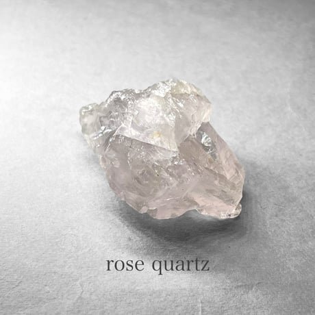 rose quartz / ローズクォーツ原石 H ( レインボーあり )