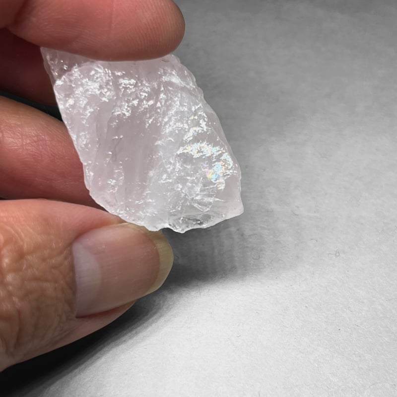 rose quartz / ローズクォーツ原石 G ( 3個セット・レインボーあり