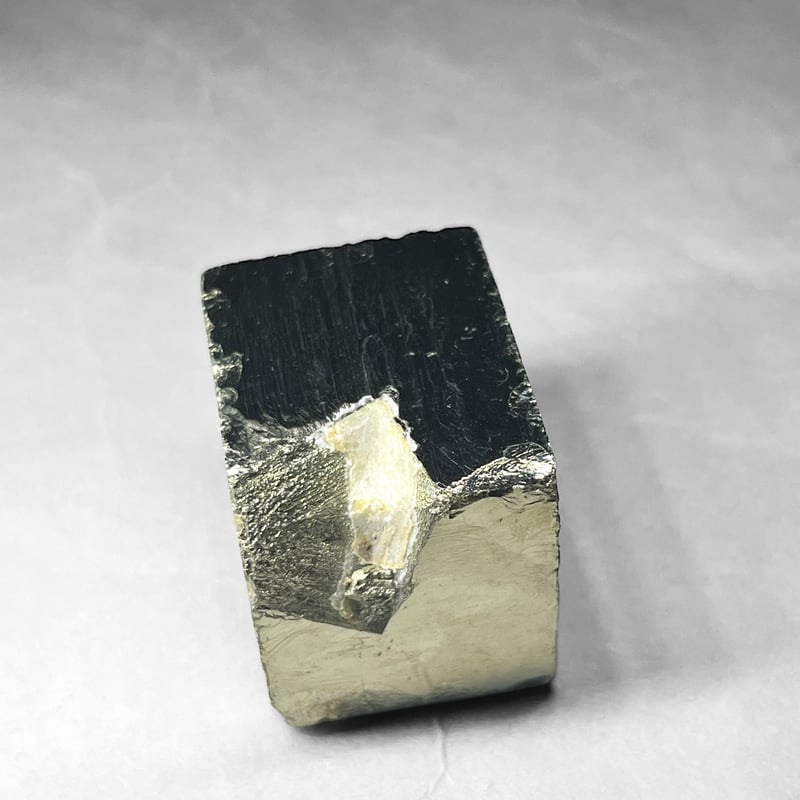 pyrite cube / パイライトキューブ B | N.st