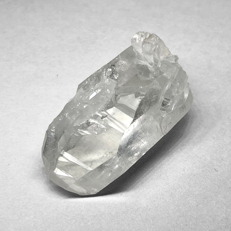 【匿名発送】クル渓谷産 ライトスモーキー水晶（セルフヒールド） 匿名発送】クル渓谷産 ライトスモーキー水晶（セルフヒールド） 匿名