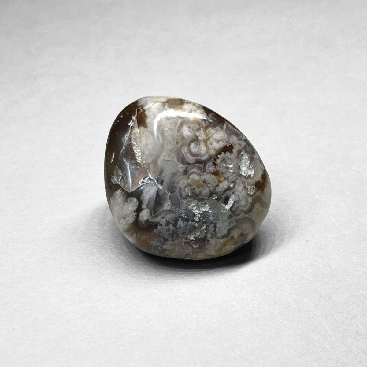 吉です♡新作♡ジオード有りのグレー桜瑪瑙特大タンブル、アラシャン、ジャスパ cherry blossom agate tumble：black / 黒桜瑪瑙タンブル A