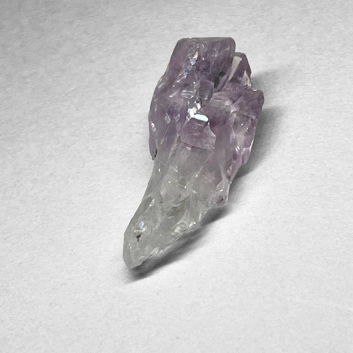 ブラジルリオ・グランデ・ド・スール産アメジストドゥルージー ブラジル リオグランデドスル州 アメティスタドスル産