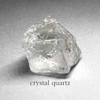 crystal quartz / クリスタルクォーツ原石 B ( レインボーあり )