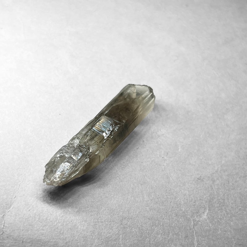 大きなスモーキークォーツファントム1525g スモーキークォーツ ファントム – sucredecristal