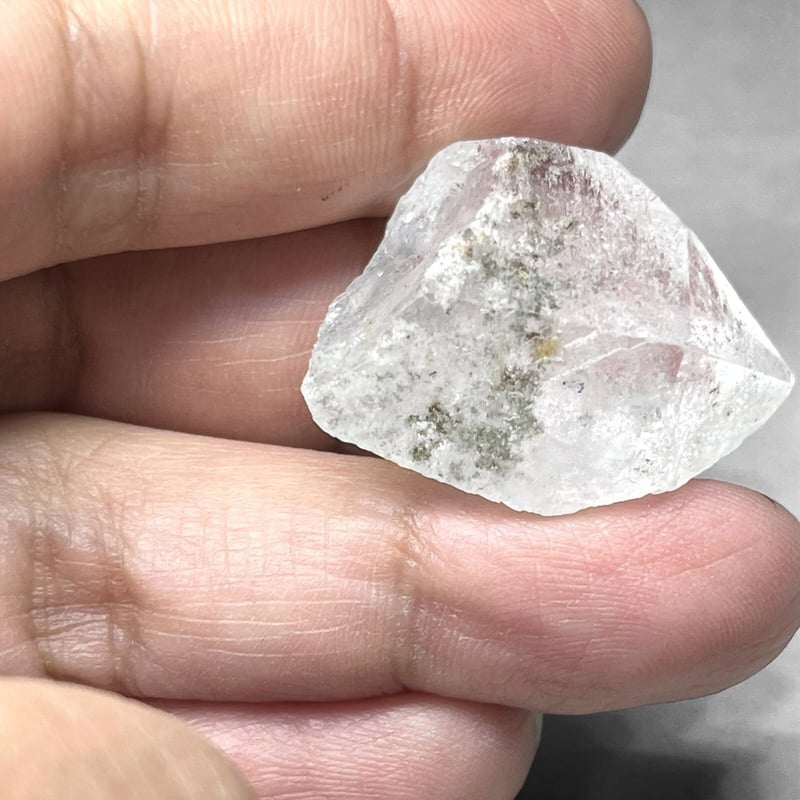 天然水晶クラスターインクリュージョン / インナー結晶虹あり Amulet パワーストーン 天然石 アイリスクォーツ 虹入り レインボー水晶