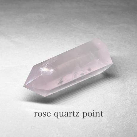 rose quartz point / ローズクォーツポイント A ( レインボーあり )