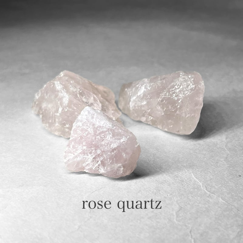 rose quartz / ローズクォーツ原石 G ( 3個セット・レインボーあり