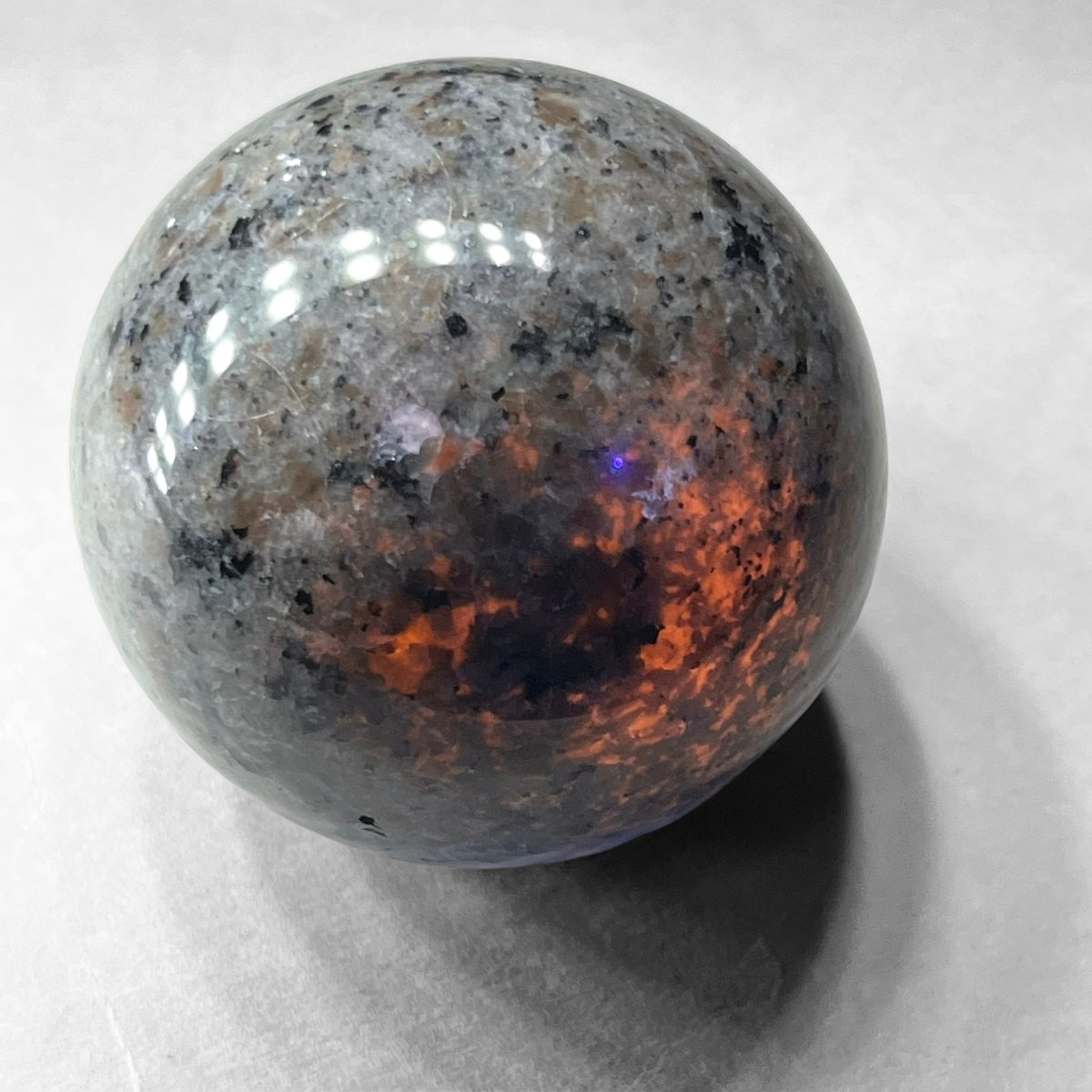 yooperlite sphere / ユーパライトスフィア B yooperlite sphere / ユーパライトスフィア B | N.st