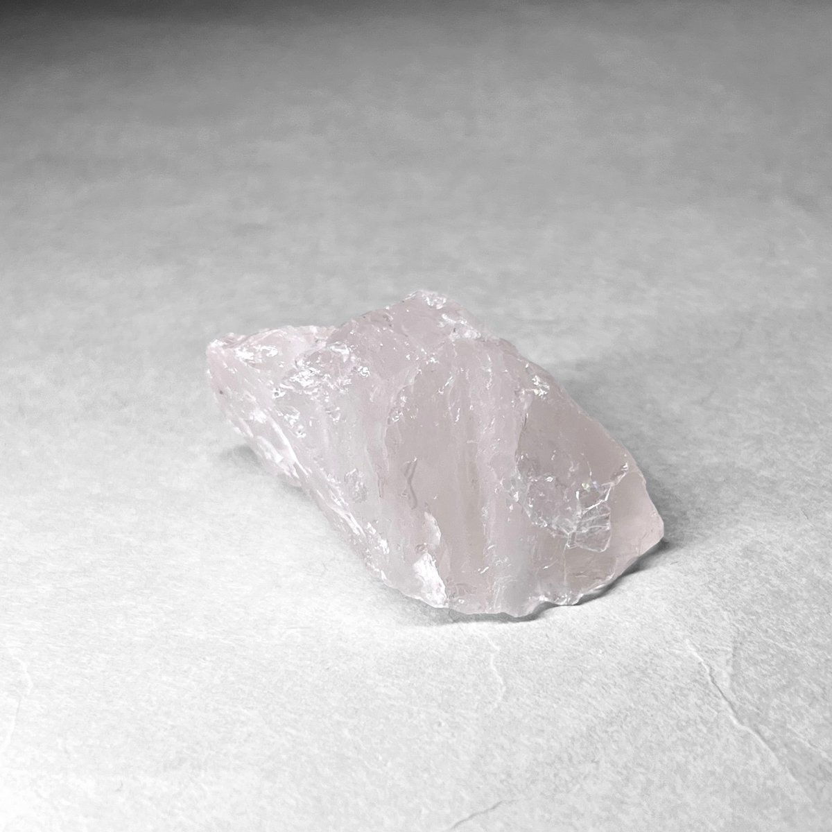 rose quartz / ローズクォーツ原石 G ( 3個セット・レインボーあり