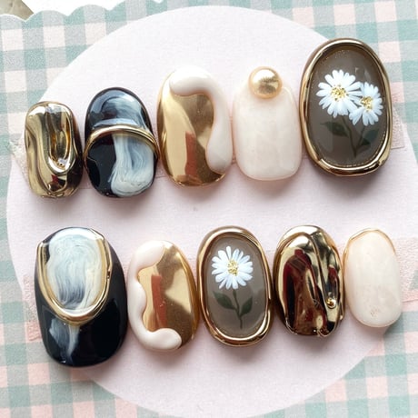 pokochi nail