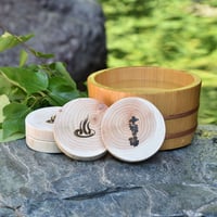 国産天然ひのきの輪切り（十福の湯ロゴ入り）
