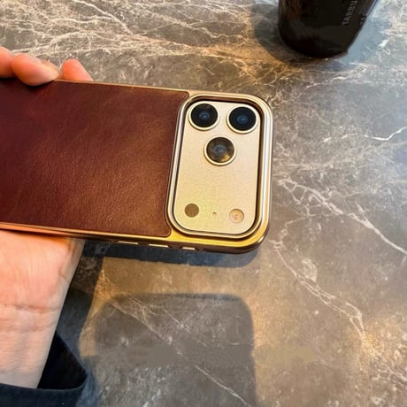 「530」本革 iphoneケース 高級 メンズ iphone17/16/15 ケース 大人 おしゃれ magsafeケース